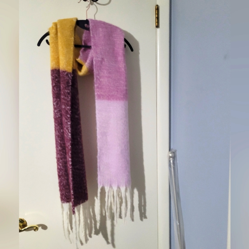 Scarf - Picture 3 of 3